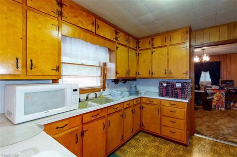 1592 County Line Rd, Harmony, NC 28634 photo 29