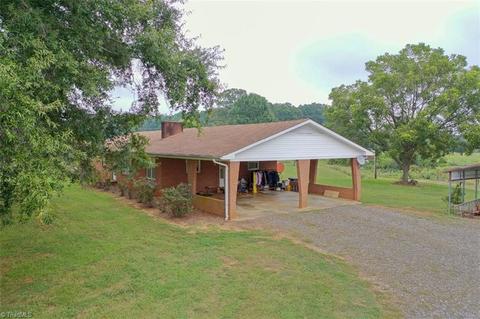 1592 County Line Rd, Harmony, NC 28634 photo 21