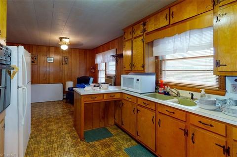 1592 County Line Rd, Harmony, NC 28634 photo 27