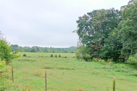 1592 County Line Rd, Harmony, NC 28634 photo 18
