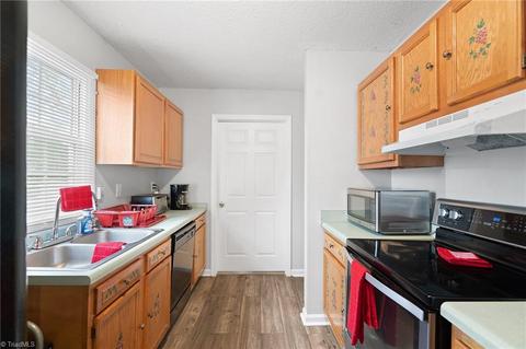 722 Paramount St, High Point, NC 27260 photo 12