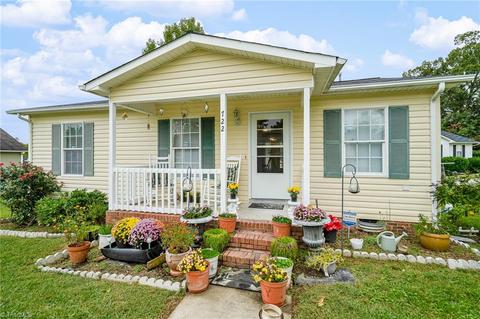 722 Paramount St, High Point, NC 27260 photo 4