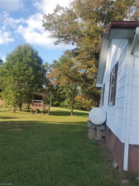 283 River Rd, Mayodan, NC 27027 photo 2