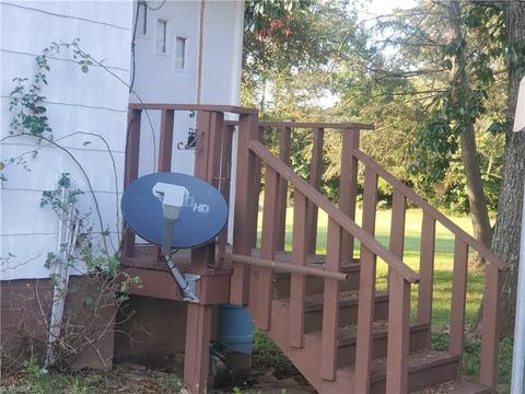 283 River Rd, Mayodan, NC 27027 photo 8