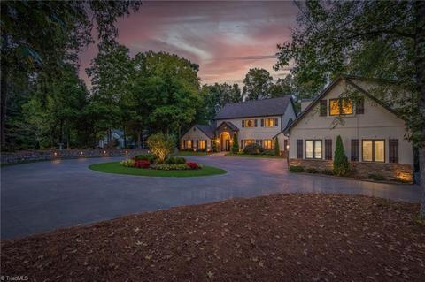 305 Cascade Dr, High Point, NC 27265 photo 3