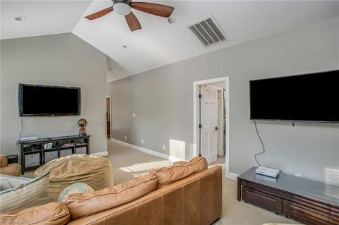 305 Cascade Dr, High Point, NC 27265 photo 43
