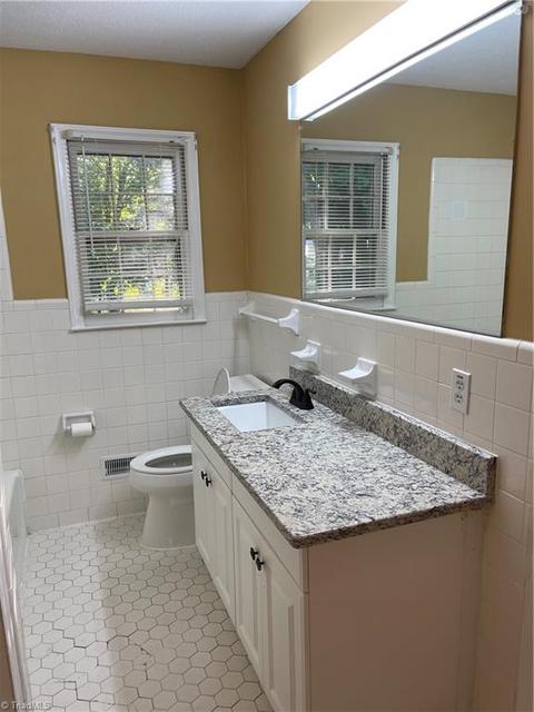 3214 Pine Needles Rd, High Point, NC 27265 photo 9