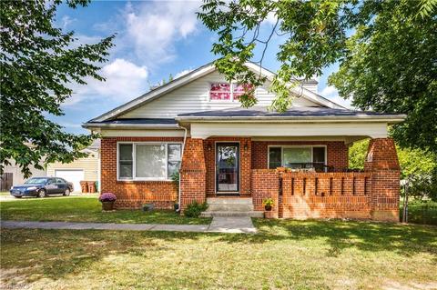105 E Moore Ave, High Point, NC 27263 photo 1