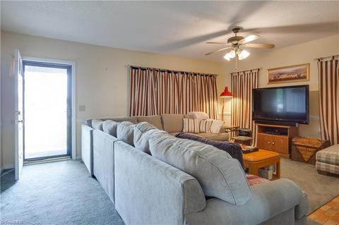 105 E Moore Ave, High Point, NC 27263 photo 2