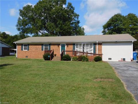 106 Ray Ave, Trinity, NC 27370 photo 1