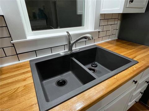123 E Spring St, Elkin, NC 28621 photo 30