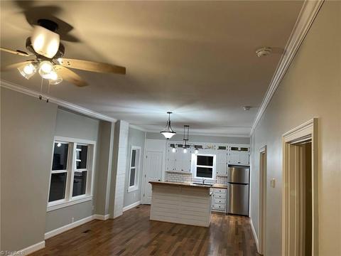 123 E Spring St, Elkin, NC 28621 photo 23