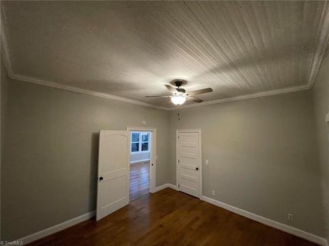 123 E Spring St, Elkin, NC 28621 photo 11