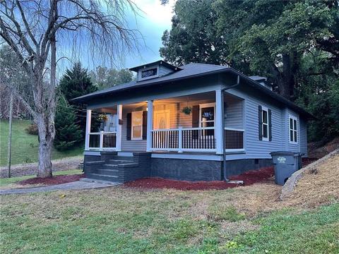 123 E Spring St, Elkin, NC 28621 photo 1