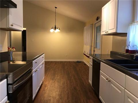 150 Windmill Ct, Harmony, NC 28634 photo 7