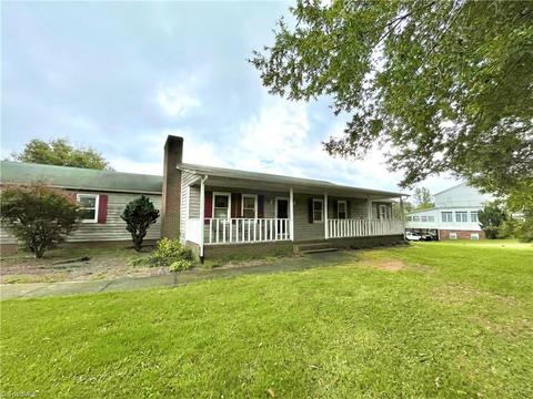 4841 Hampton Rd, Clemmons, NC 27012 photo 1