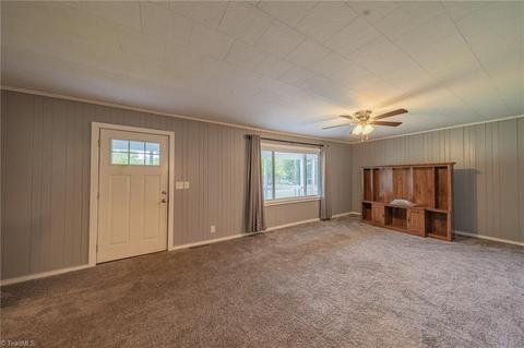 105 Mohawk Dr, King, NC 27021 photo 9