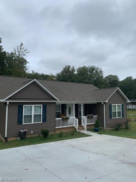 4671 Kennedy Rd, Trinity, NC 27370 photo 1