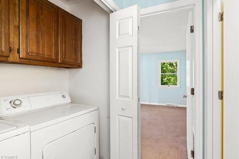1017 Oakview Rd, High Point, NC 27265 photo 18