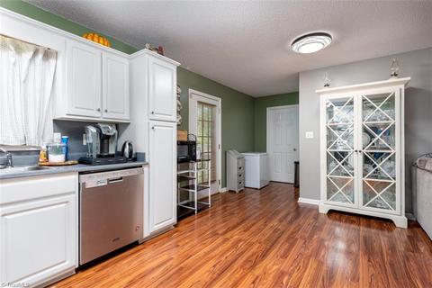 4357 Huntington Dr, Trinity, NC 27370 photo 9
