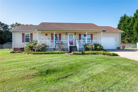 4357 Huntington Dr, Trinity, NC 27370 photo 1