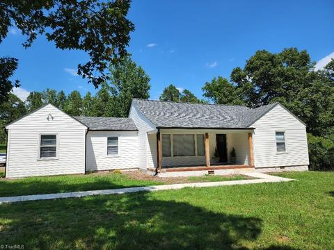 4406 Meadowbrook Dr, Trinity, NC 27370 photo 1