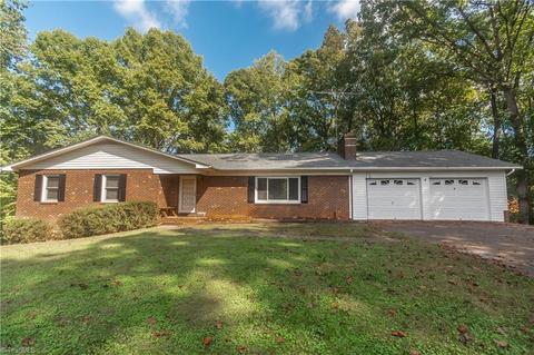 536 Farmbrook Rd, Mount Airy, NC 27030 photo 14