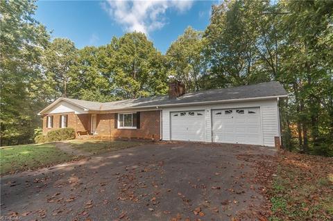 536 Farmbrook Rd, Mount Airy, NC 27030 photo 1