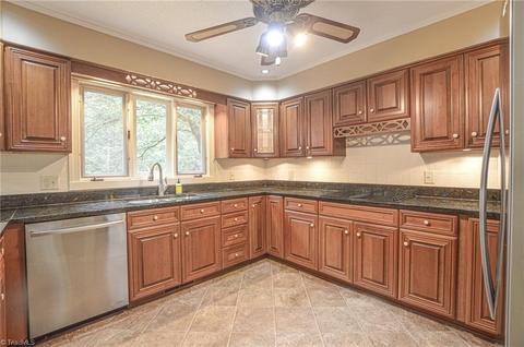 203 Raintree Rd, Advance, NC 27006 photo 5