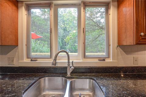 203 Raintree Rd, Advance, NC 27006 photo 3
