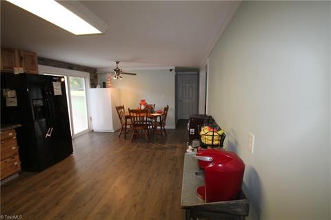 1165 Pine Tree Dr, Pinnacle, NC 27043 photo 12