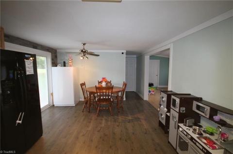 1165 Pine Tree Dr, Pinnacle, NC 27043 photo 11