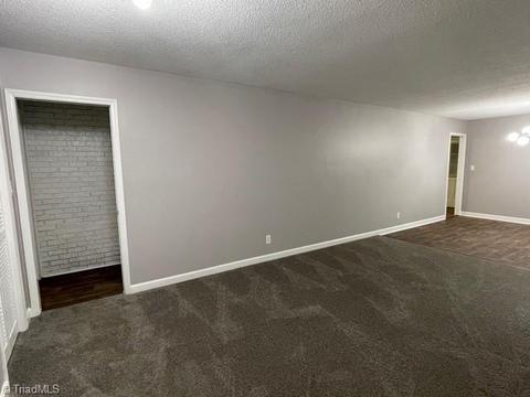 1130 Tangle Ln, High Point, NC 27265 photo 5