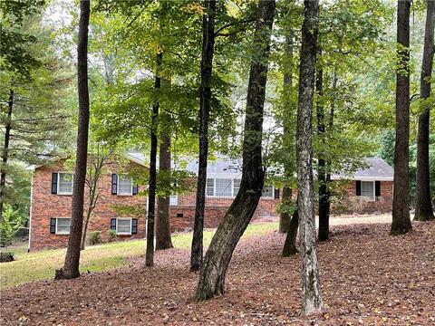 1130 Tangle Ln, High Point, NC 27265 photo 2