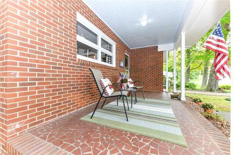 414 Rockspring Rd, High Point, NC 27262 photo 4