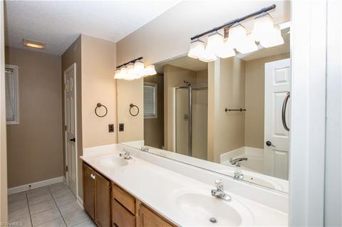 3935 Patsy Dr, Winston Salem, NC 27107 photo 13