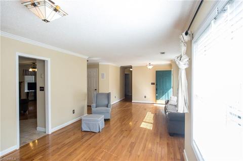 3935 Patsy Dr, Winston Salem, NC 27107 photo 4
