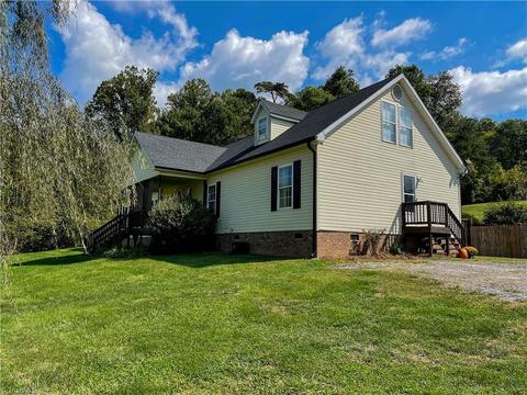 415 Marshall Johnson Rd, Pilot Mountain, NC 27041 photo 45