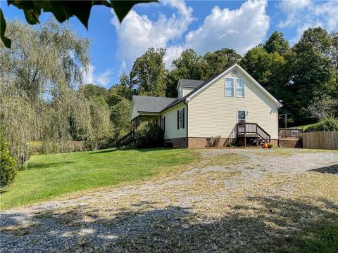 415 Marshall Johnson Rd, Pilot Mountain, NC 27041 photo 44