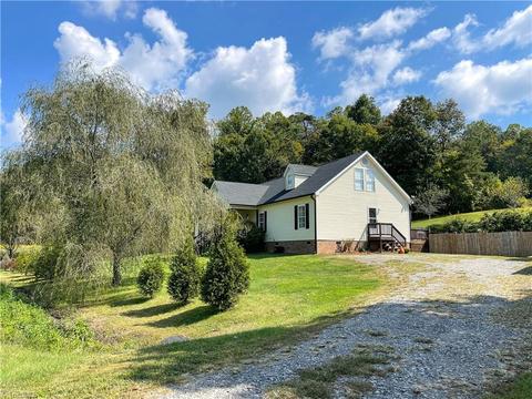 415 Marshall Johnson Rd, Pilot Mountain, NC 27041 photo 3