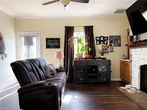 415 Marshall Johnson Rd, Pilot Mountain, NC 27041 photo 9