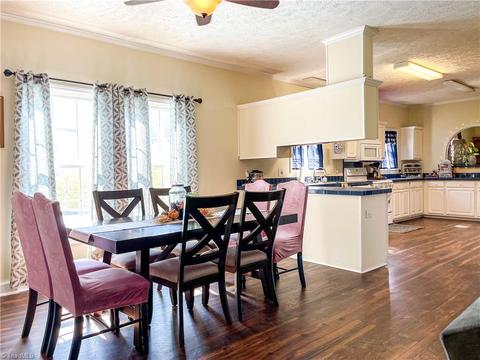 415 Marshall Johnson Rd, Pilot Mountain, NC 27041 photo 13