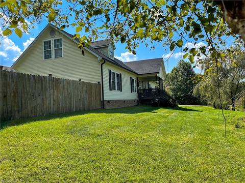 415 Marshall Johnson Rd, Pilot Mountain, NC 27041 photo 49