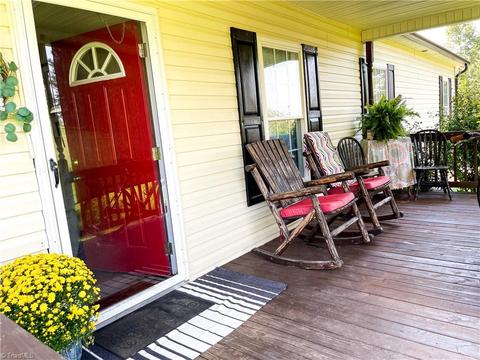 415 Marshall Johnson Rd, Pilot Mountain, NC 27041 photo 4