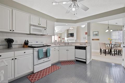 3611 Single Leaf Ct, High Point, NC 27265 photo 11