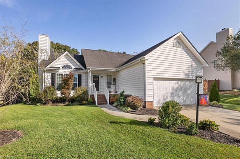 3611 Single Leaf Ct, High Point, NC 27265 photo 2