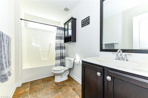 2704 Splitbrooke Dr, High Point, NC 27265 photo 24