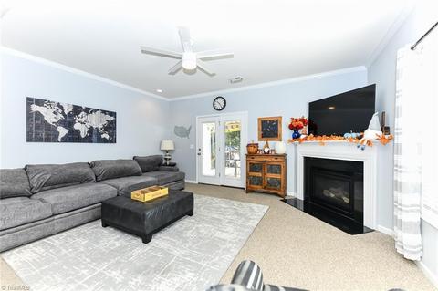 2704 Splitbrooke Dr, High Point, NC 27265 photo 12
