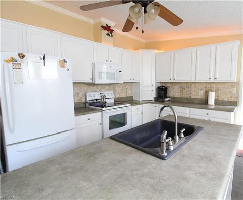 5843 Huckleberry Ln, Trinity, NC 27370 photo 9