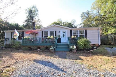 5843 Huckleberry Ln, Trinity, NC 27370 photo 1
